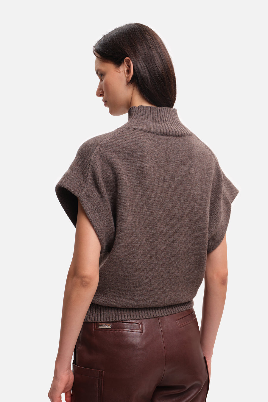Pull ANNIKA Brown